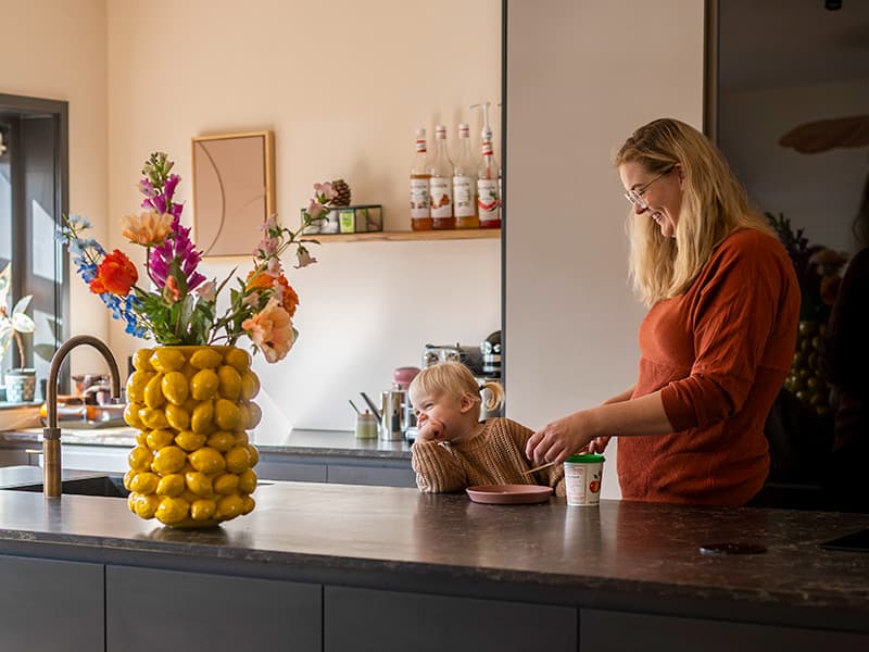Kleurrijke creativiteit: Ontdek de eclectische keukenstijl